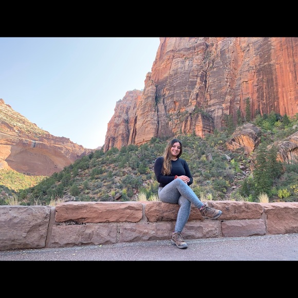 Meet your Posher, Valerie - Picture 4 of 4